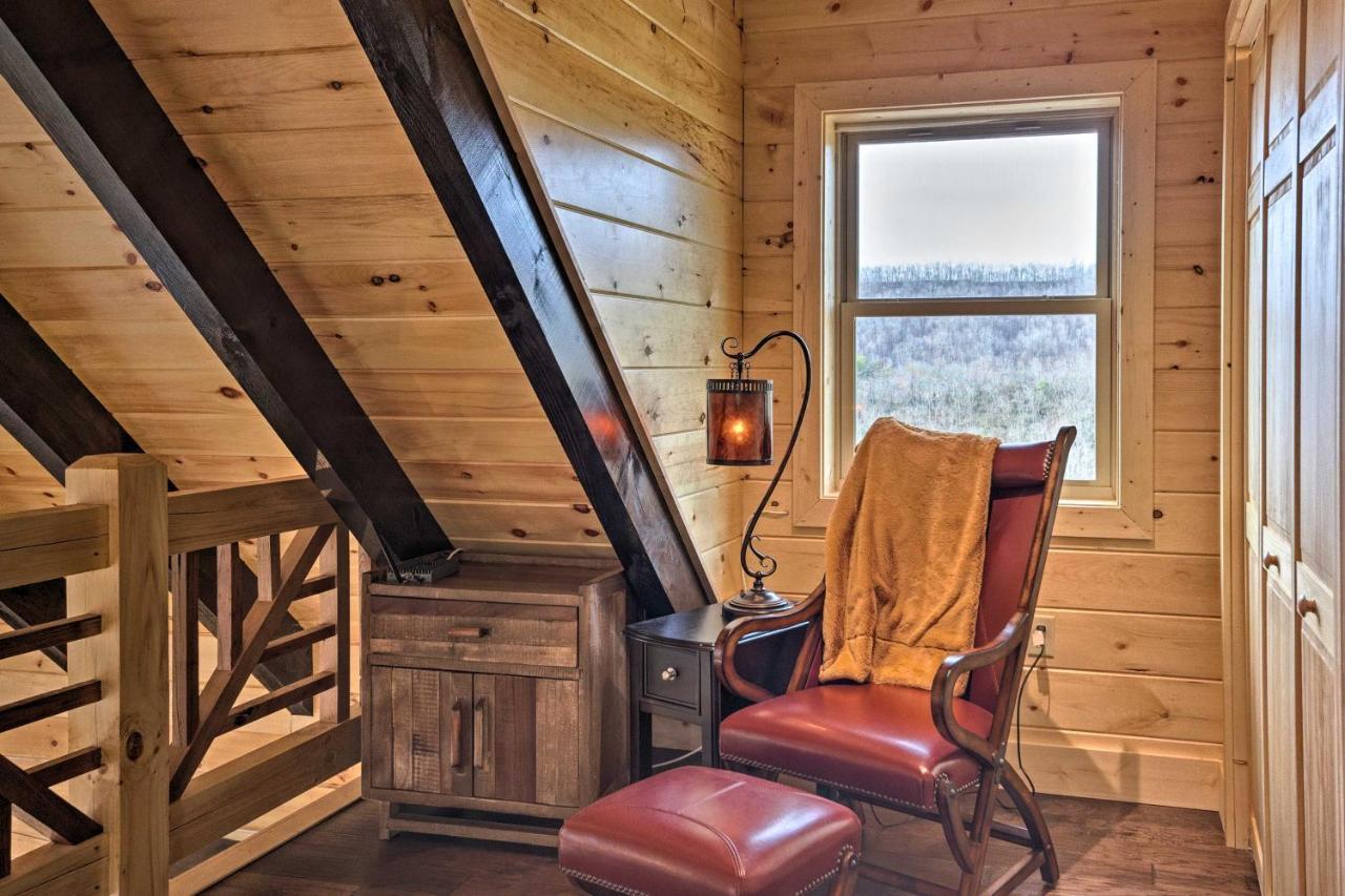 Hilltop Cabin On 5 Acres With Hot Tub And Waterfall! Брайсън Сити Екстериор снимка