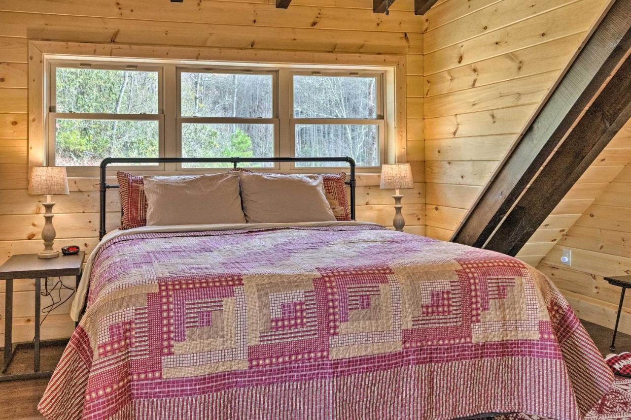 Hilltop Cabin On 5 Acres With Hot Tub And Waterfall! Брайсън Сити Екстериор снимка