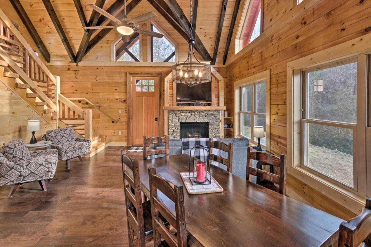 Hilltop Cabin On 5 Acres With Hot Tub And Waterfall! Брайсън Сити Екстериор снимка