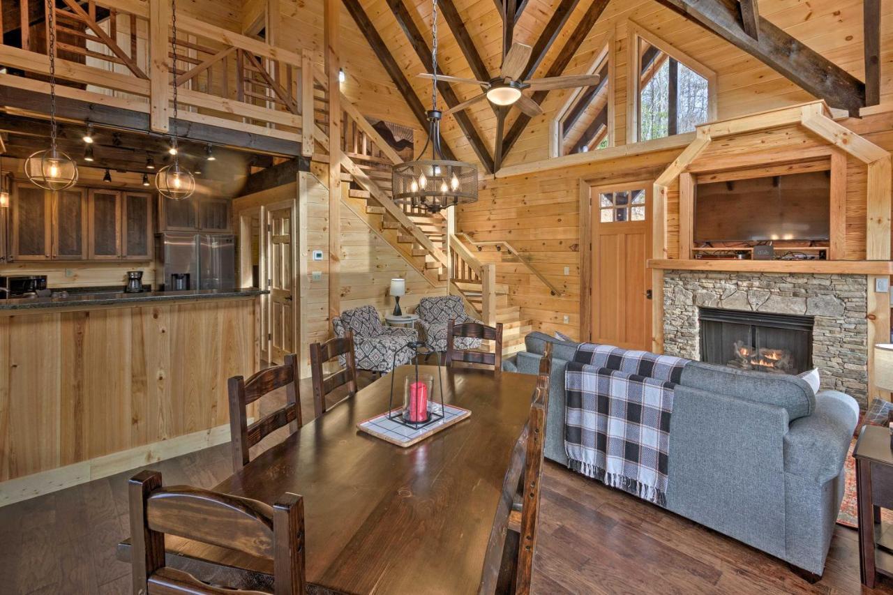 Hilltop Cabin On 5 Acres With Hot Tub And Waterfall! Брайсън Сити Екстериор снимка