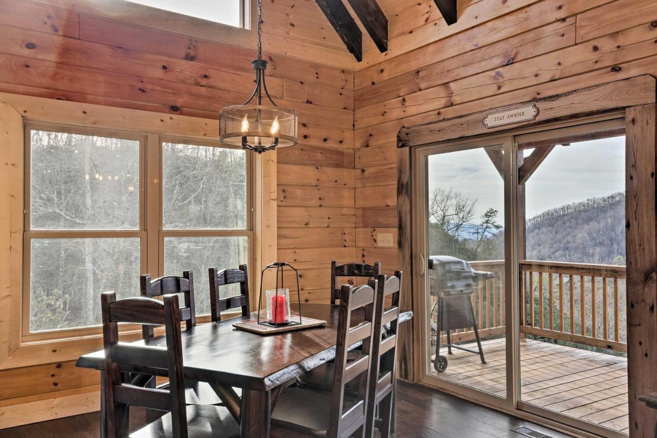 Hilltop Cabin On 5 Acres With Hot Tub And Waterfall! Брайсън Сити Екстериор снимка